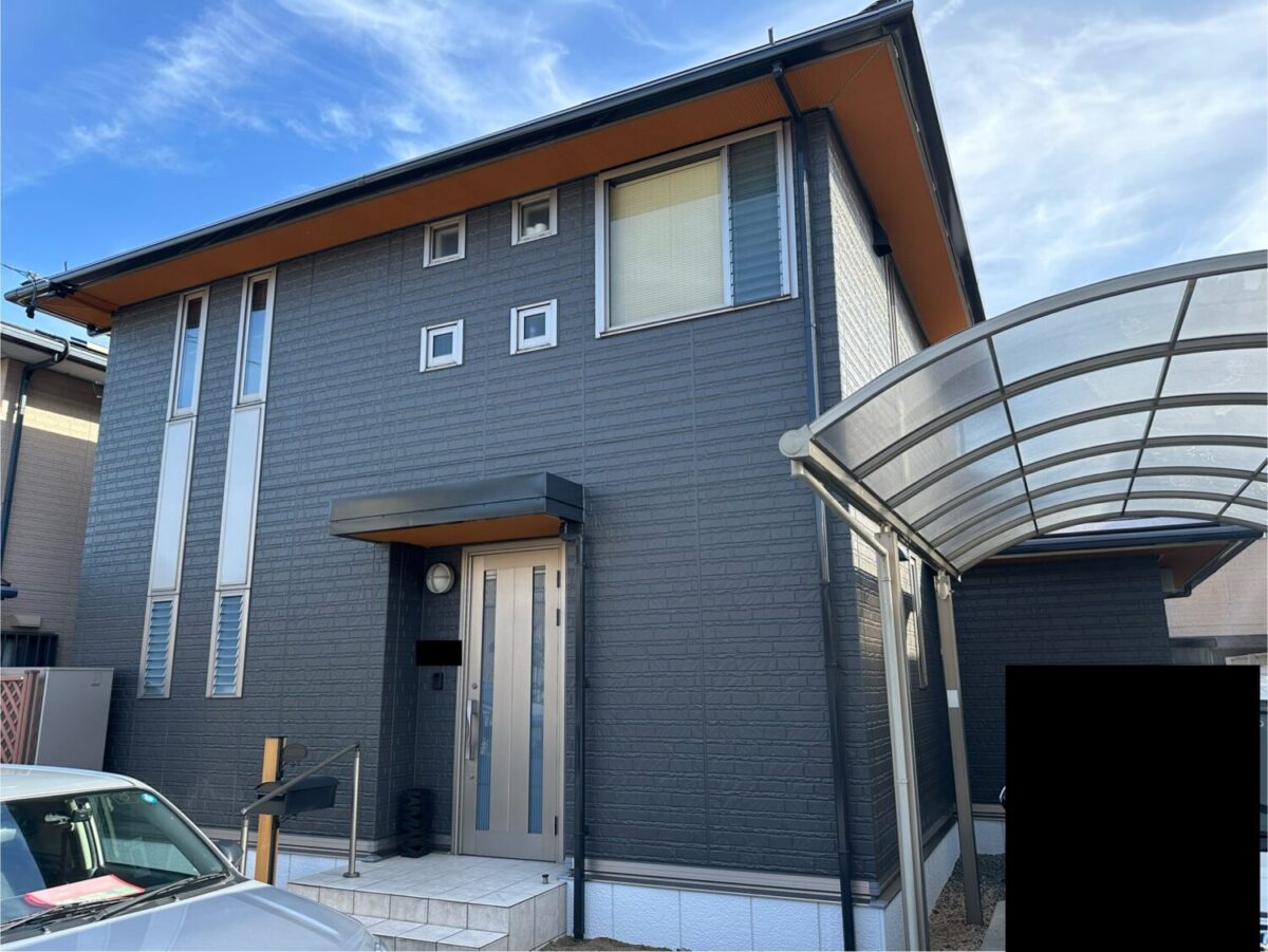 津市Y様邸【外壁塗装、屋根カバー】施工事例