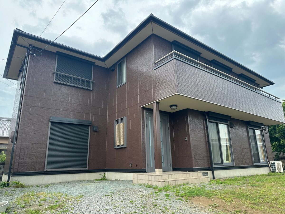 津市I様邸　外壁塗装・屋根カバー事例