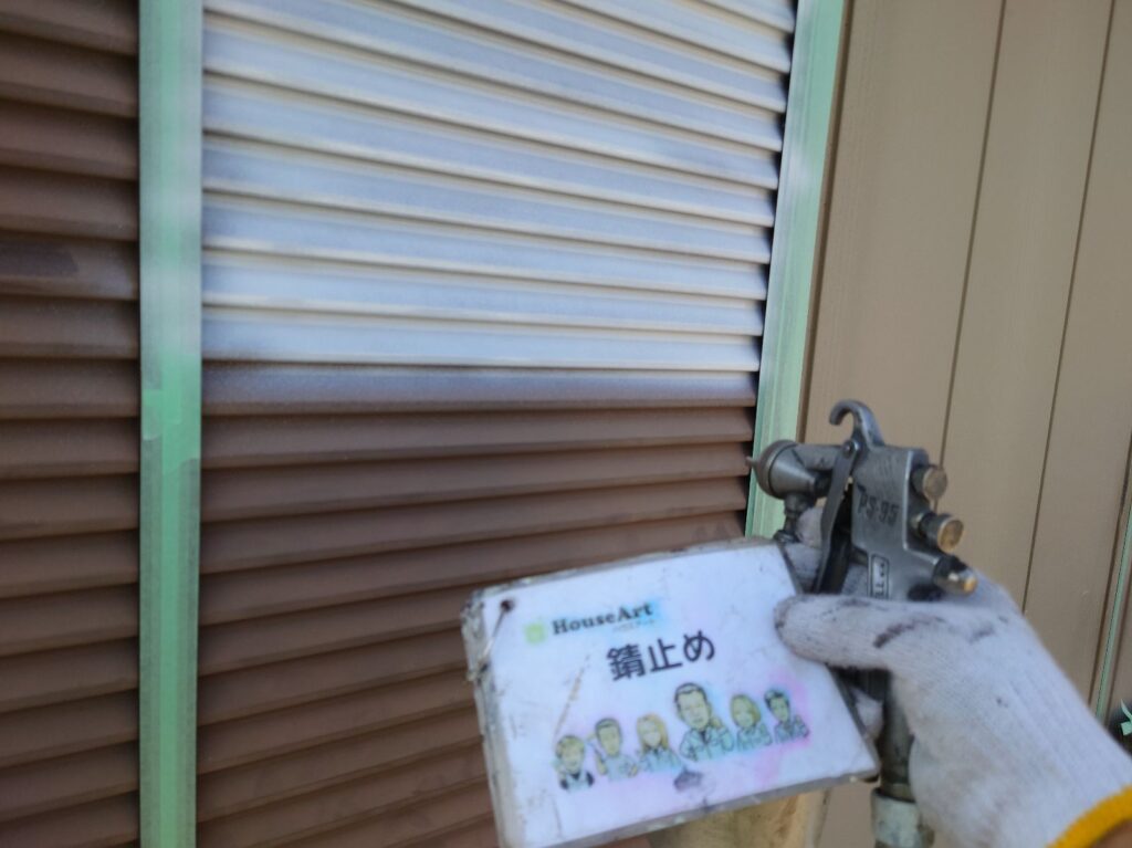 雨戸下塗り