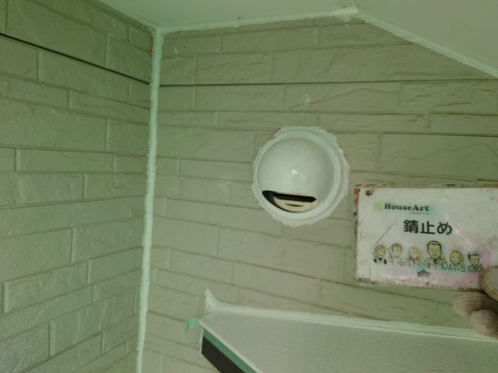 換気フード　下塗り