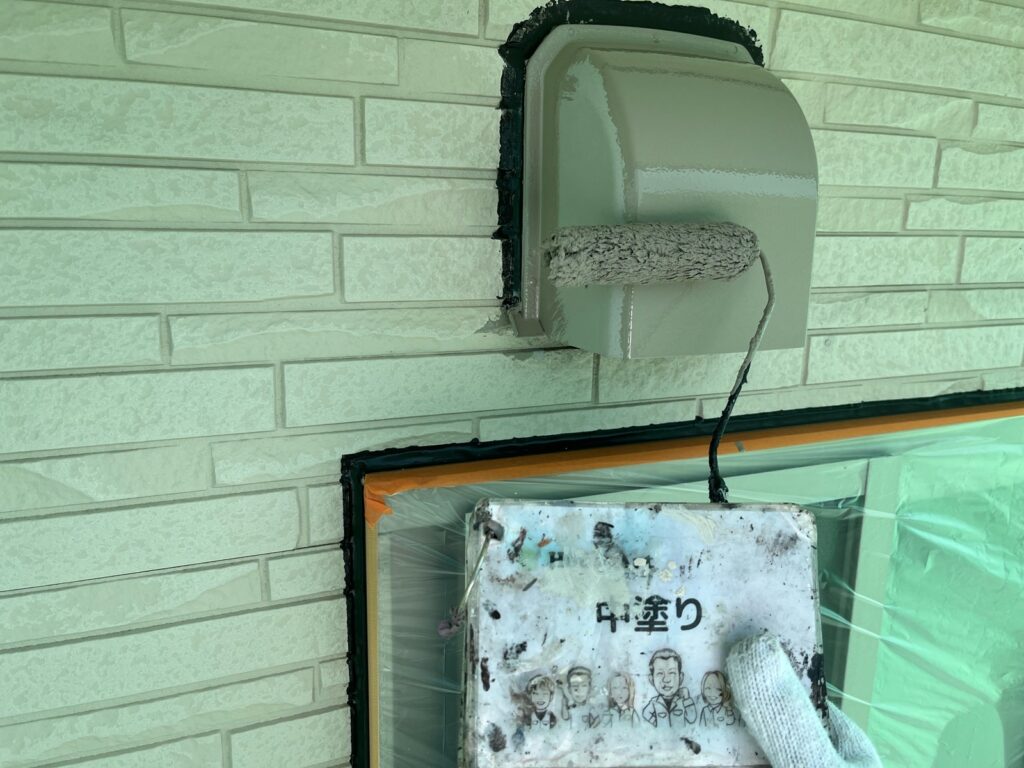 換気フード　中塗り