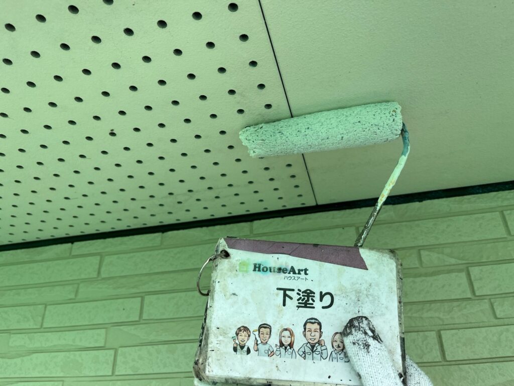 天井　下塗り