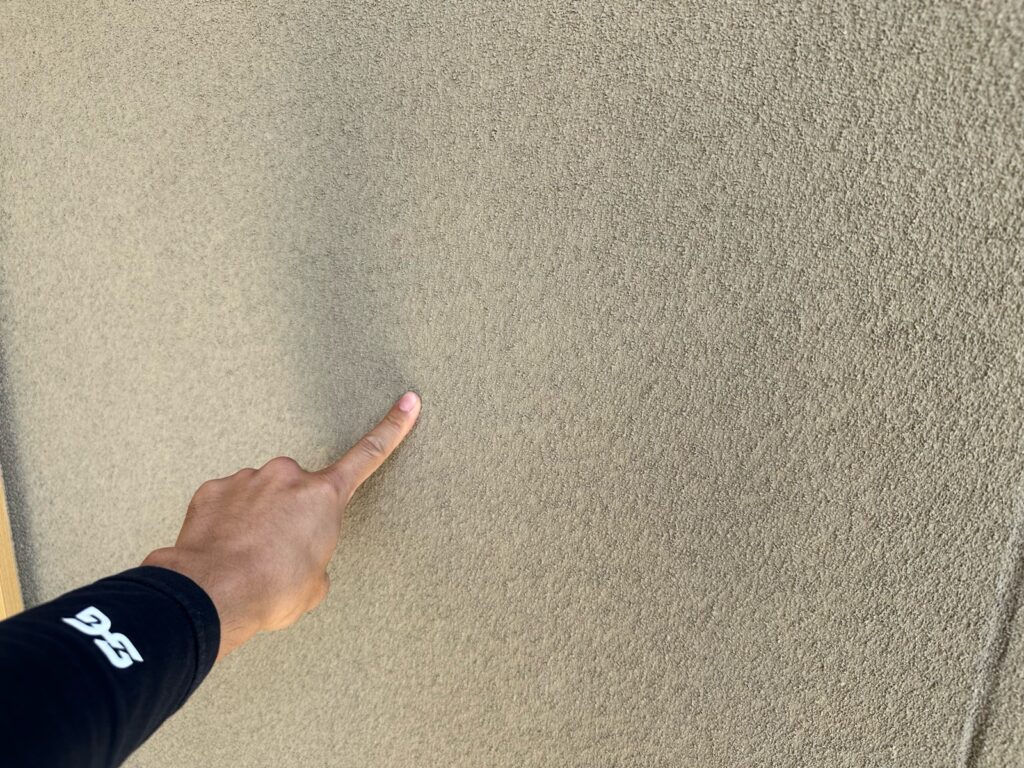 外壁の汚染が発生していました