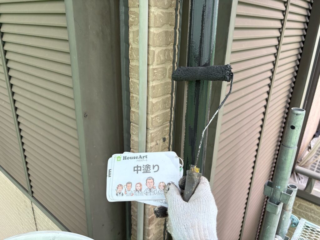 竪樋　中塗り