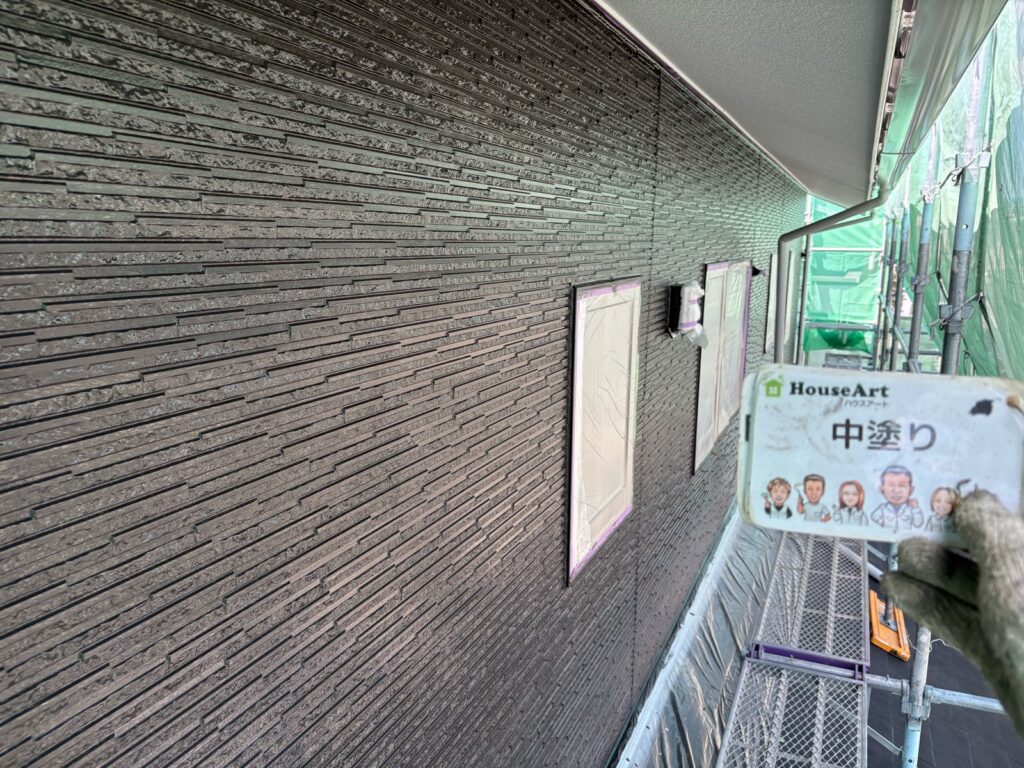 外壁中塗り後