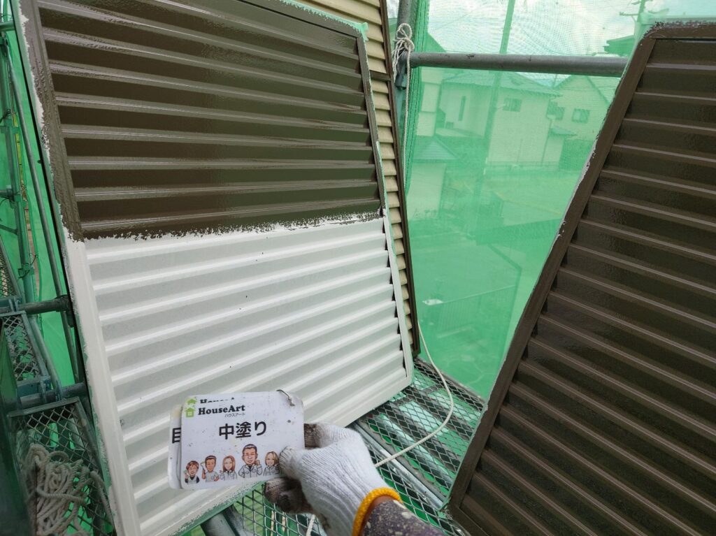 雨戸　中塗り