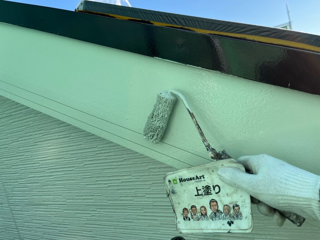 破風板　上塗り