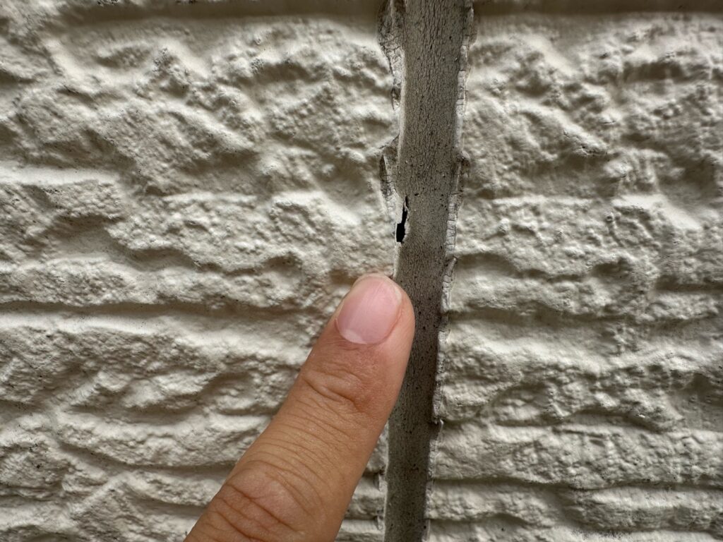 シーリングの亀裂