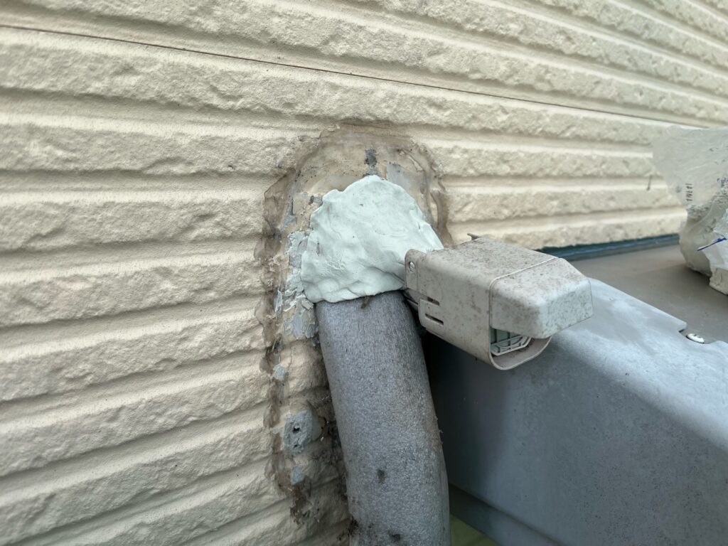 エアコン穴　補修