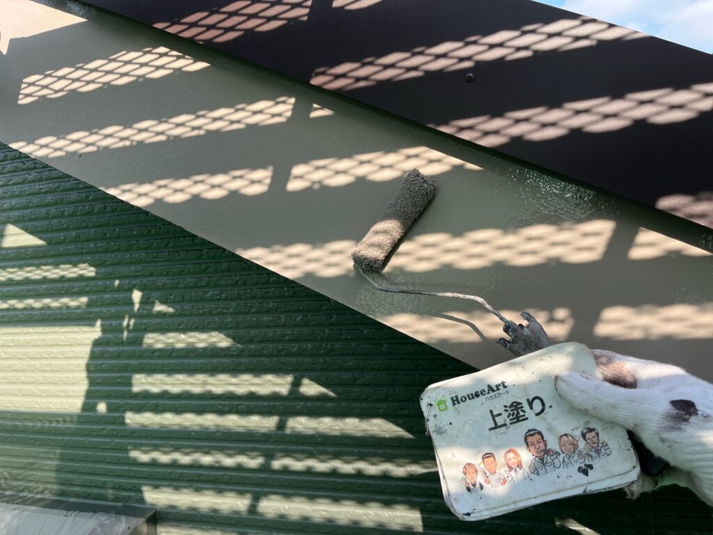 破風板　上塗り