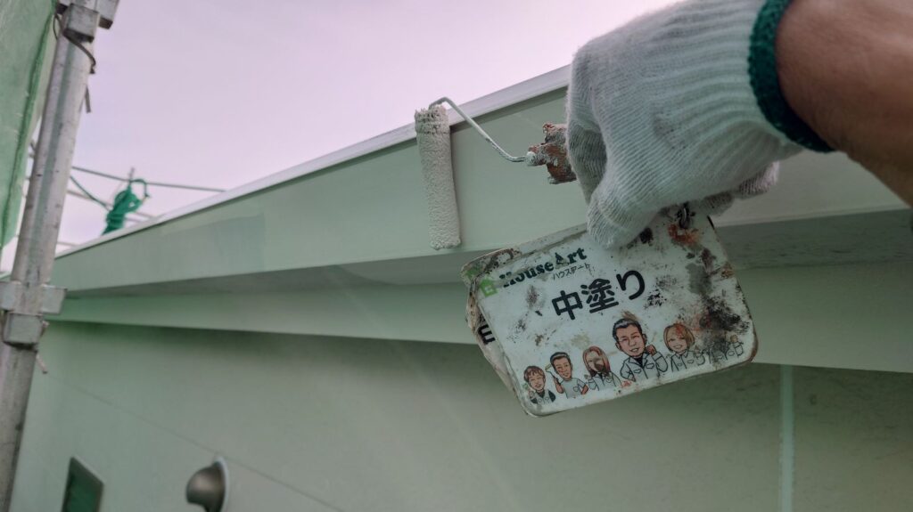 横樋・鼻隠し　中塗り