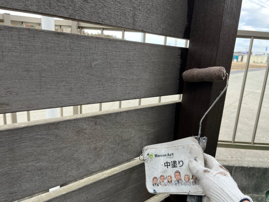 フェンス　中塗り