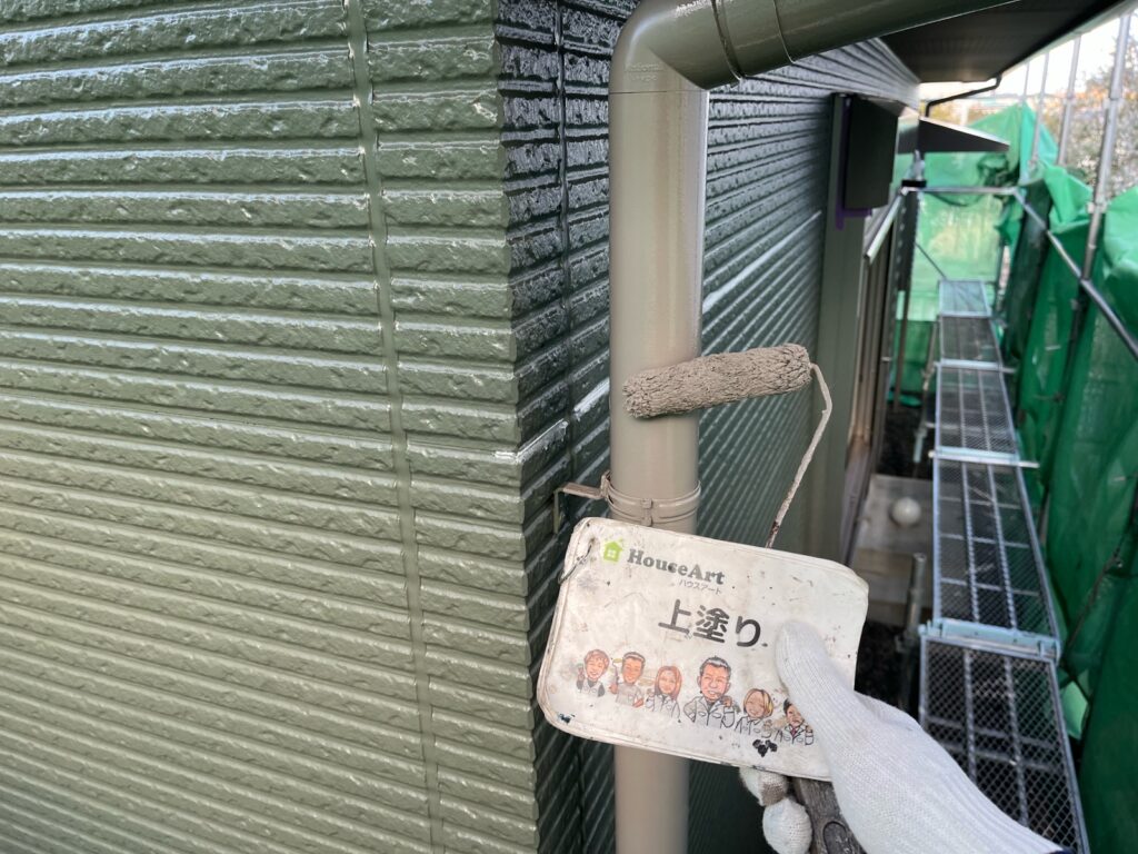 縦樋　上塗り