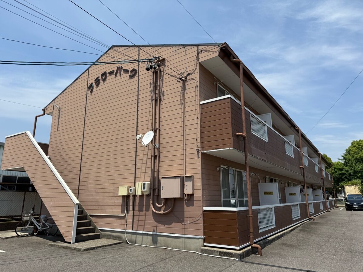 ブルーグレー×ベージュの明るい印象へ。